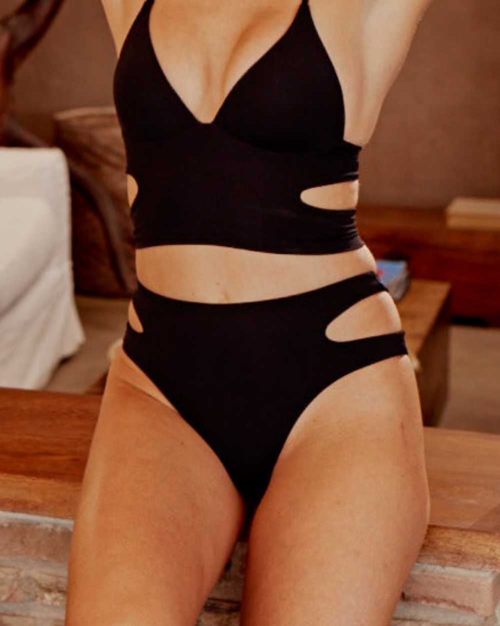 FINAL SALE Cutout High Leg Swimsuit Bottom