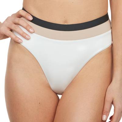 White/Sandstone/Black